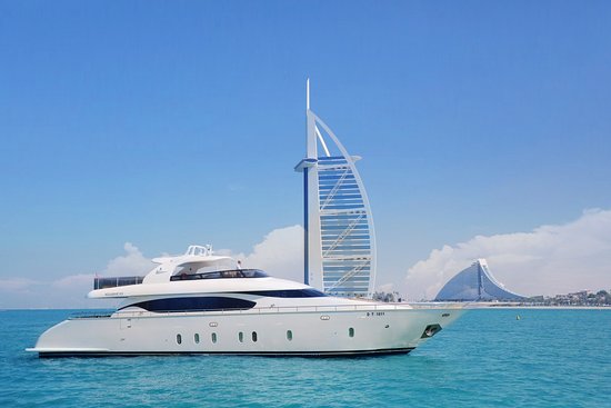 dubai yacht management